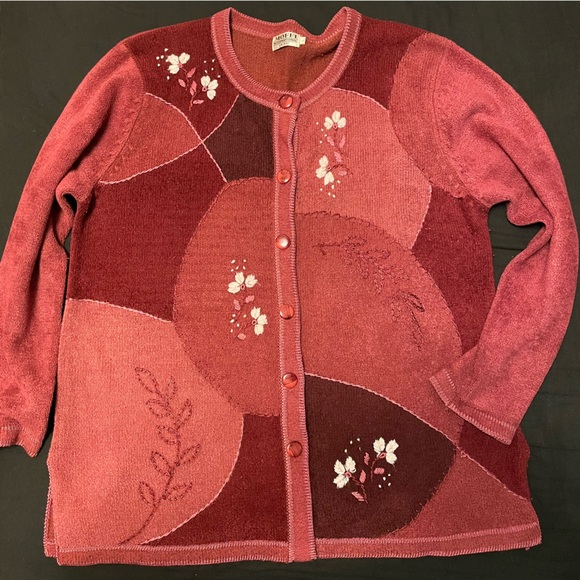 4/$20 | Moffi International Pink Button Up Cardigan Sweater - knit flower patch - Picture 2 of 8